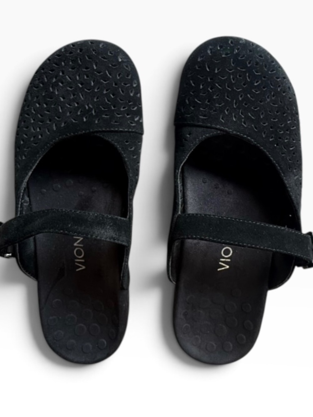 Vionic Black Slip On Shoes Sz 9